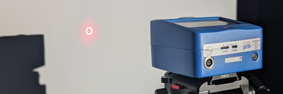 Spectroradiometer pointing as screen